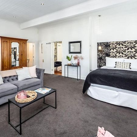 Altitude Studio Apartment 马丁伯勒 外观 照片
